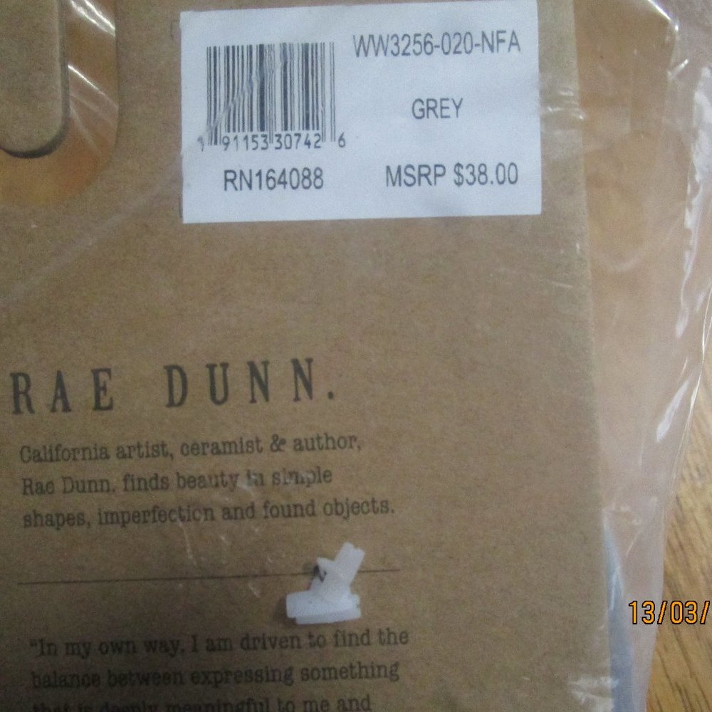 New Rae Dunn BE KIND Womens Gray Slide Slippers - Picture 11 of 16
